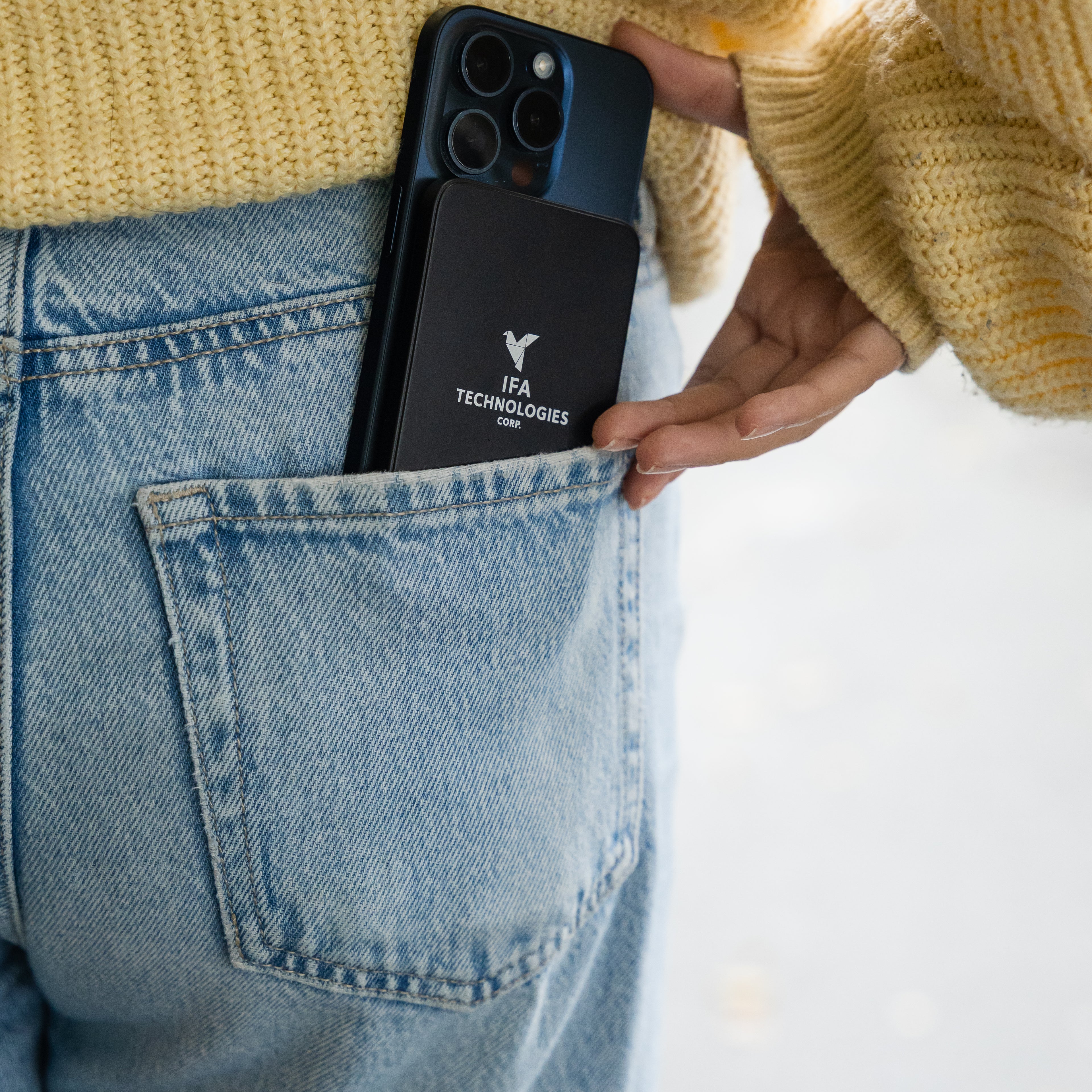 Magnetic Wireless Power Bank